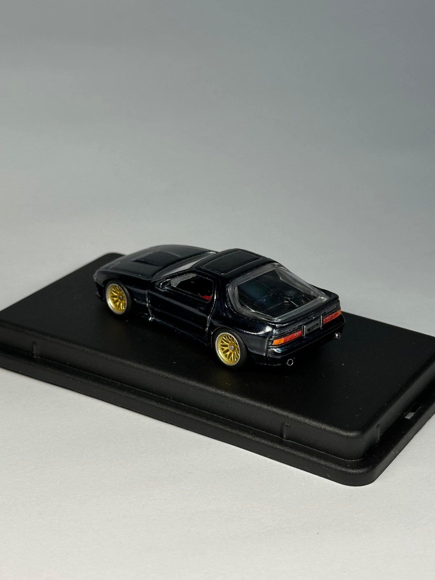 '89 Mazda Savanna RX-7 FC "Gold Phantom"