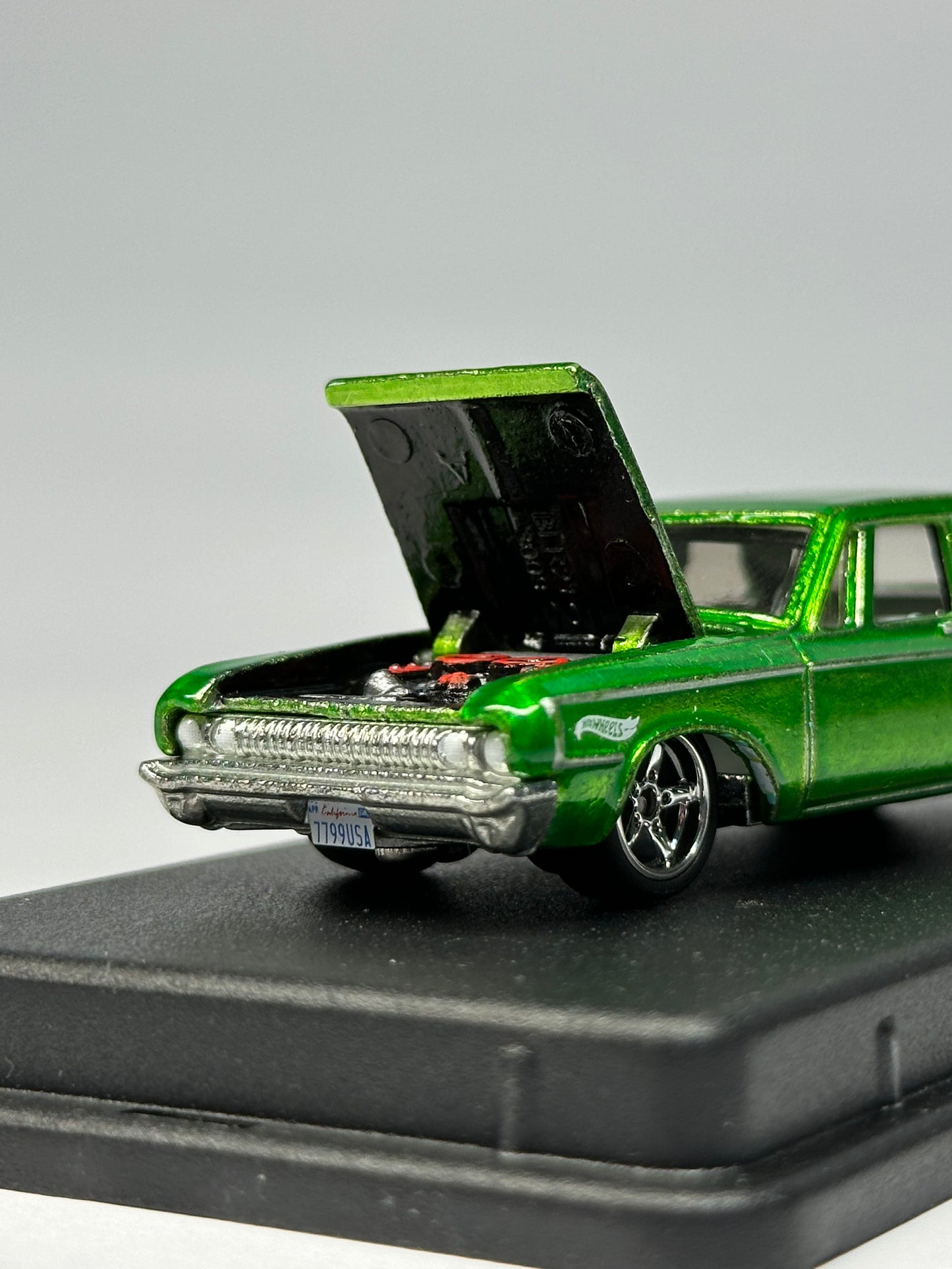 '64 Dodge 330 "Emerald Cruiser"