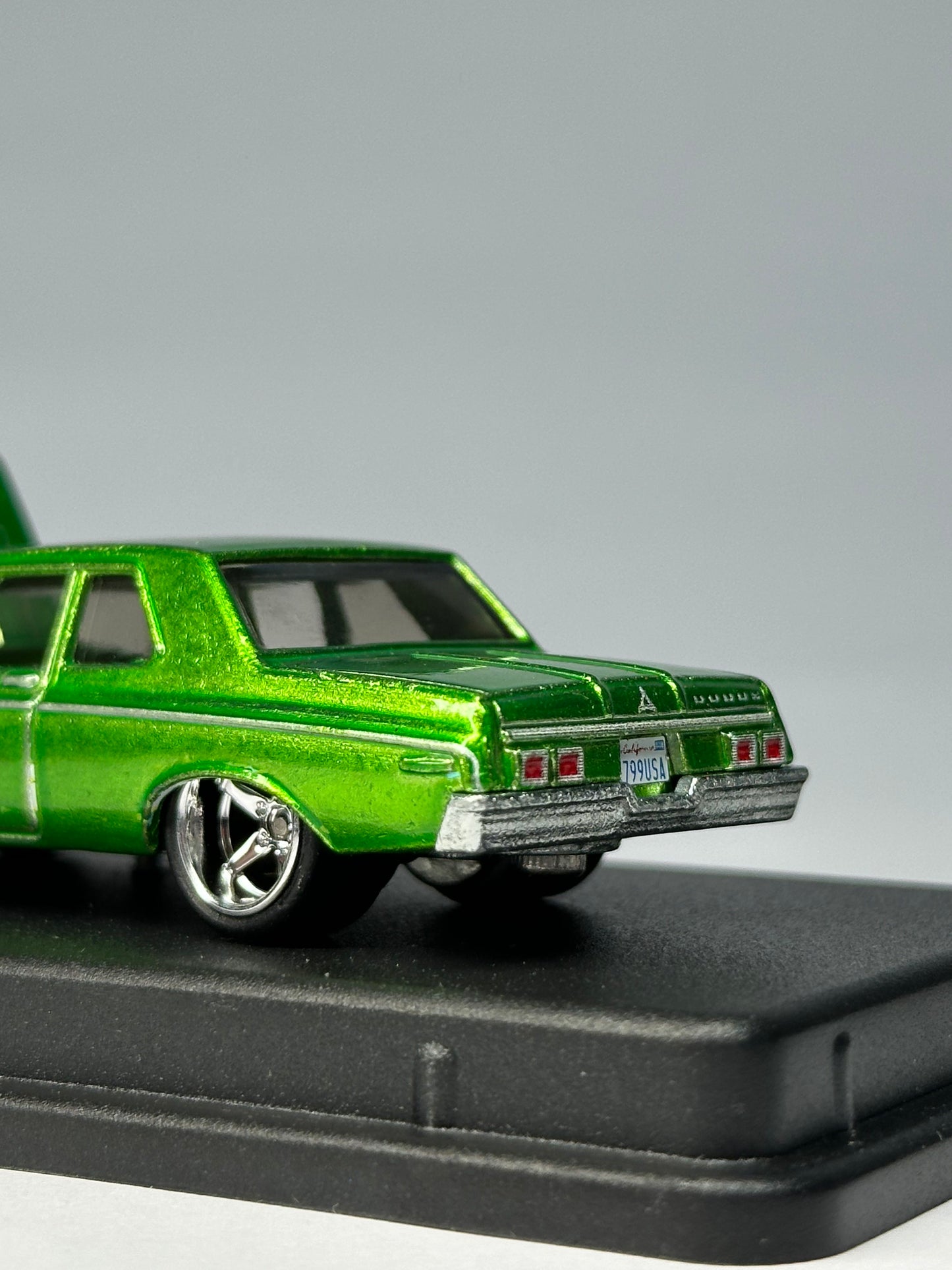 '64 Dodge 330 "Emerald Cruiser"