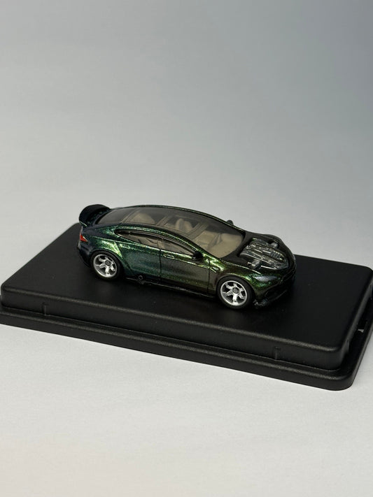 Tesla Model S V8 "Alien"